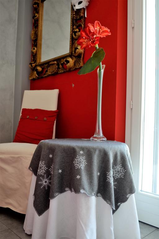 Tremezzina Appartamento Red & Grey Меццегра Экстерьер фото