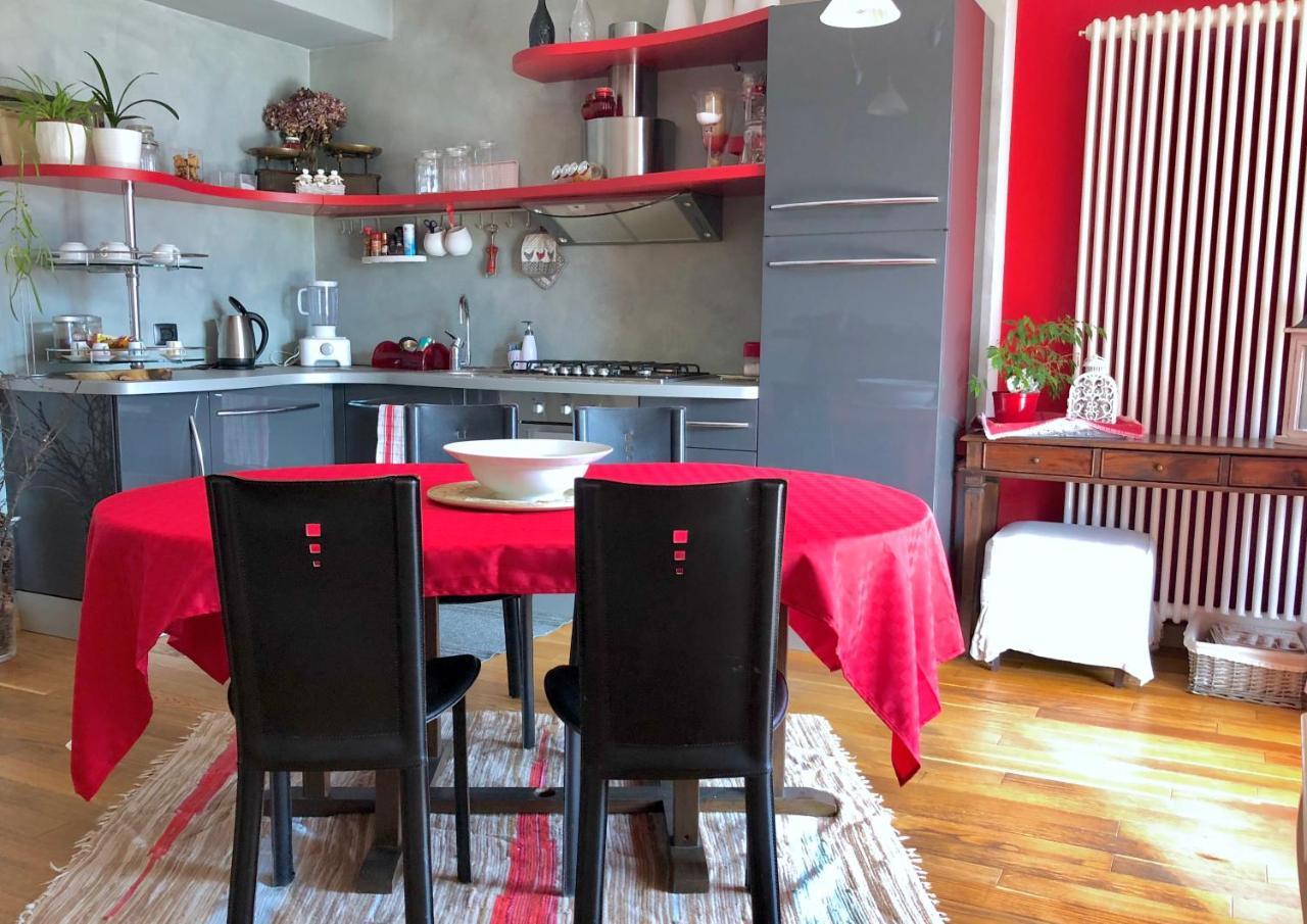 Tremezzina Appartamento Red & Grey Меццегра Экстерьер фото